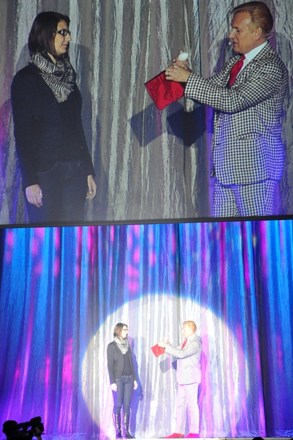 Jeff Hopson illusionist