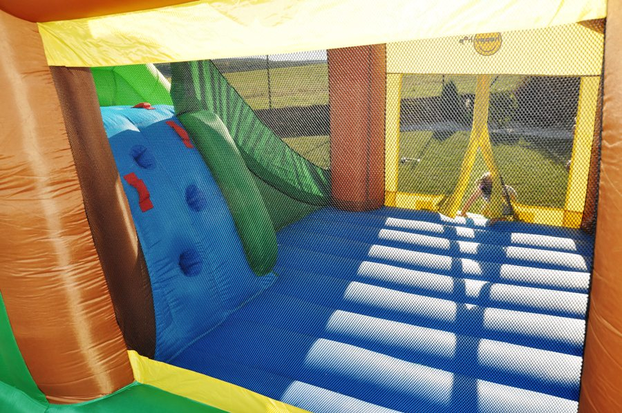 Happy Hop skákací atrakce džungle