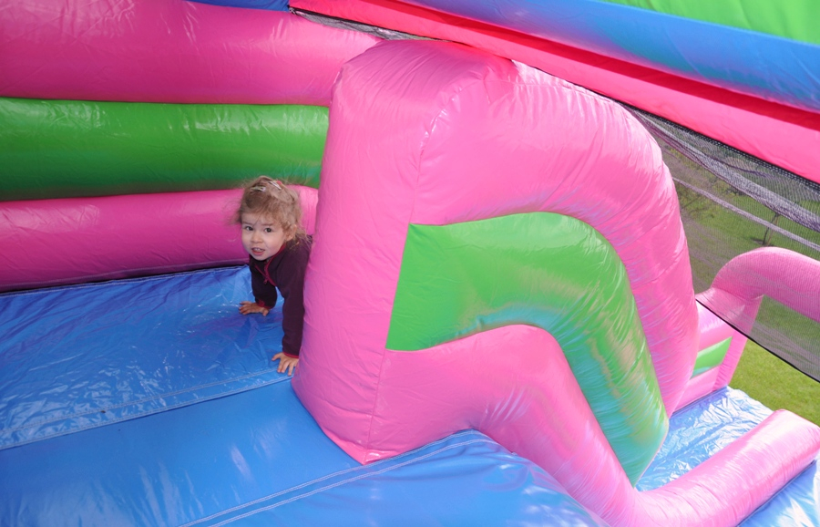 Nafukovací skluzavka